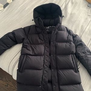 Aritzia Super Puff Black Mid Size S